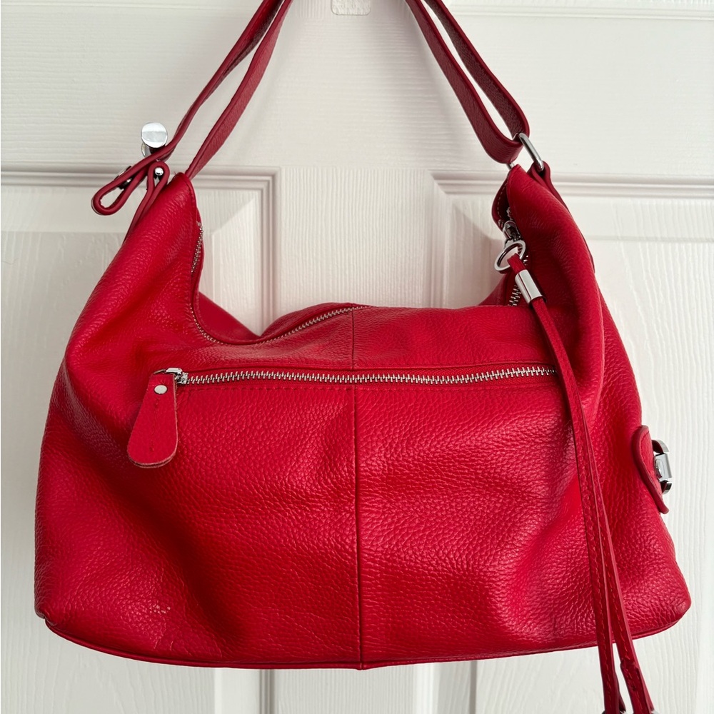 ZENCY MEDIUM RED PEBBLED TOP GRAIN LEATHER ADJUSTABLE STRAP FIVE POCKET HANDBAG - Picture 7 of 10